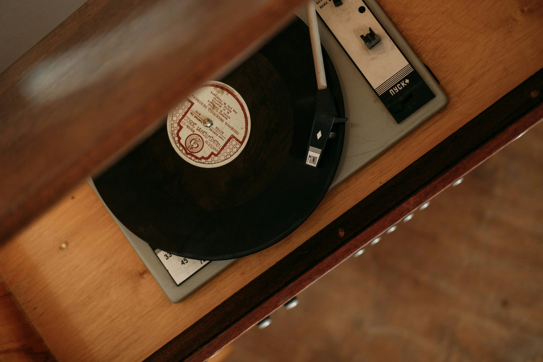 Grooves & Grace: The Timeless Appeal of Vinyl